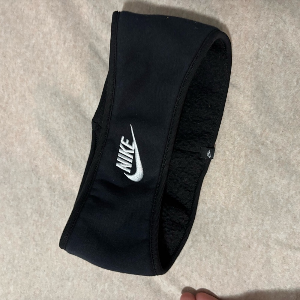 Nike Black and White Sports Headband